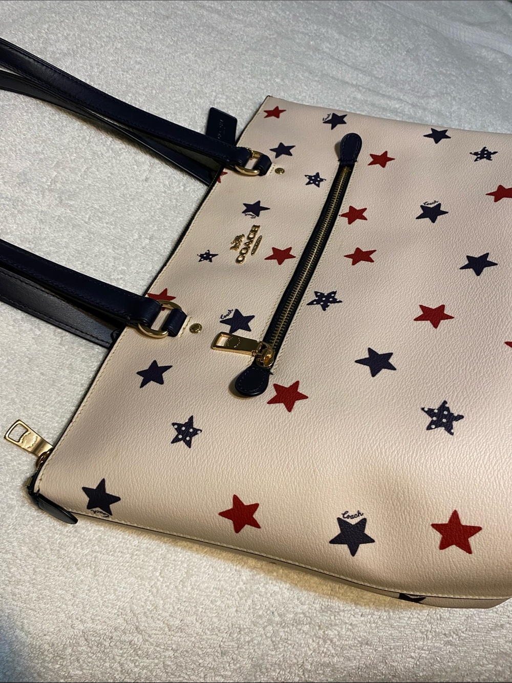 Coach Star Gallery Tote - Picture 8 of 14